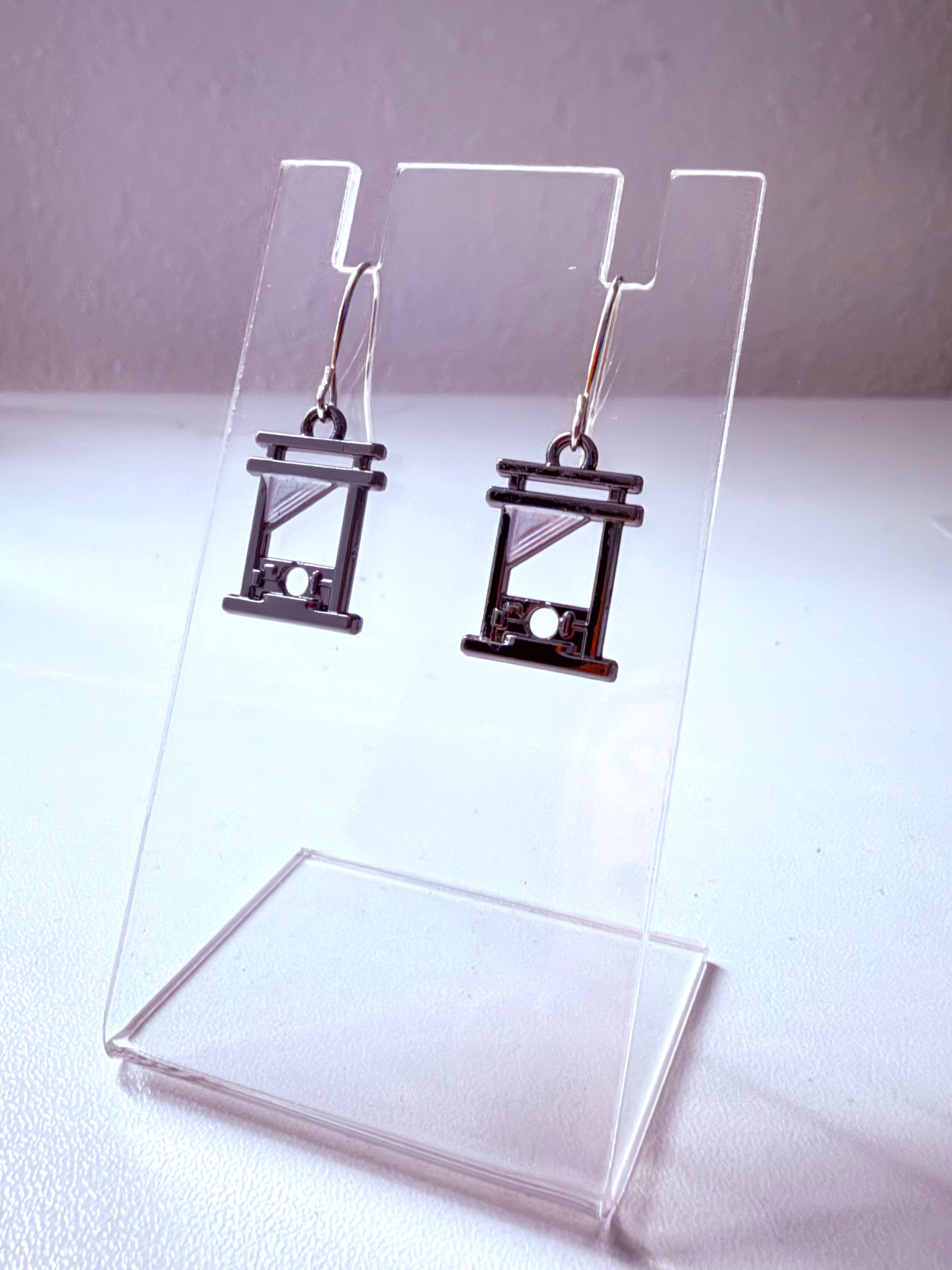 Metal mini Guillotine Earrings